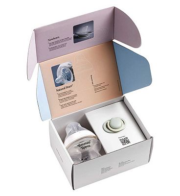Tommee Tippee Natural Start 0+m Bottle and Newborn Soother 0-2m Sample Pack