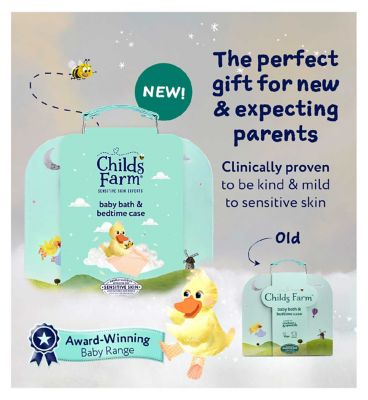Childs Farm Baby Suitcase Gift | Baby Bubble Bath (250ml), Shampoo & Body Wash (250ml), Moisturiser (200ml) & Nappy Cream (100ml) | Suitable for Newborns with Sensitive, Dry, Itchy Skin — image 3