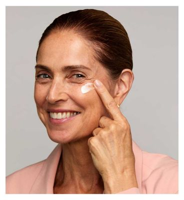 No7 Pro Artist Runway Radiance Primer 45g (4)