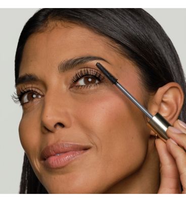 No7 Pro Artist Instant Impact Waterproof Volumising Mascara 7ml (4)