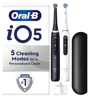 Oral-B iO5 Black & White Electric Toothbrush Duo Pack
