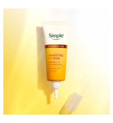 Simple Mattifying UV Fluid with SPF 50 40 ml (5)