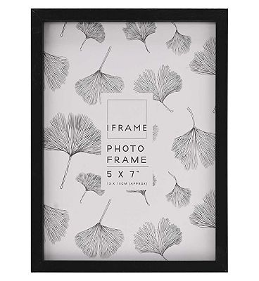 iFrame Black Thin Edged Wooden Photo Frame 5x7 Inches