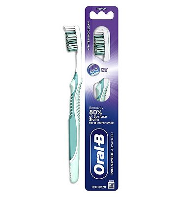 ORAL-B PRO-3DWHITE ADVANCED Manual Toothbrush  Removes Plaque & Surface Stains  Medium, 1