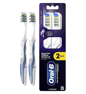 ORAL-B PRO-3DWHITE PULSAR Battery-Powered Toothbrush  For Whitening & Plaque Removal, Medium, 2