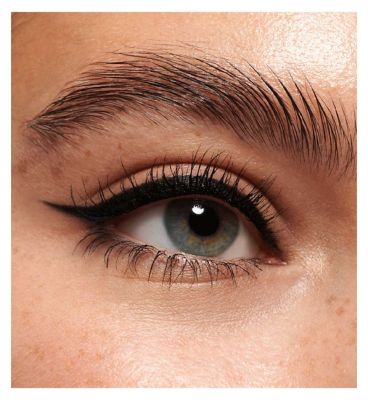 essence Kajal Eye Pencil (3)