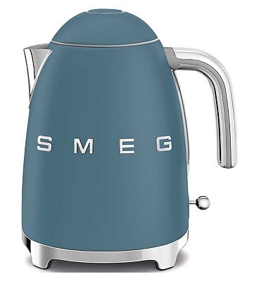 Smeg Kettle in Matte Storm Blue
