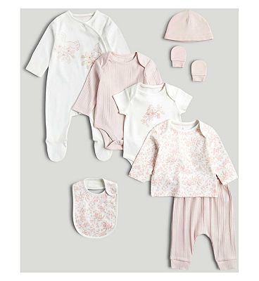 8-Piece Outfit Gift Set Up to 7.5lbs