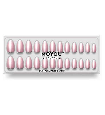 Moyou London Soft Gel Press On Nails Pearly Drama Set