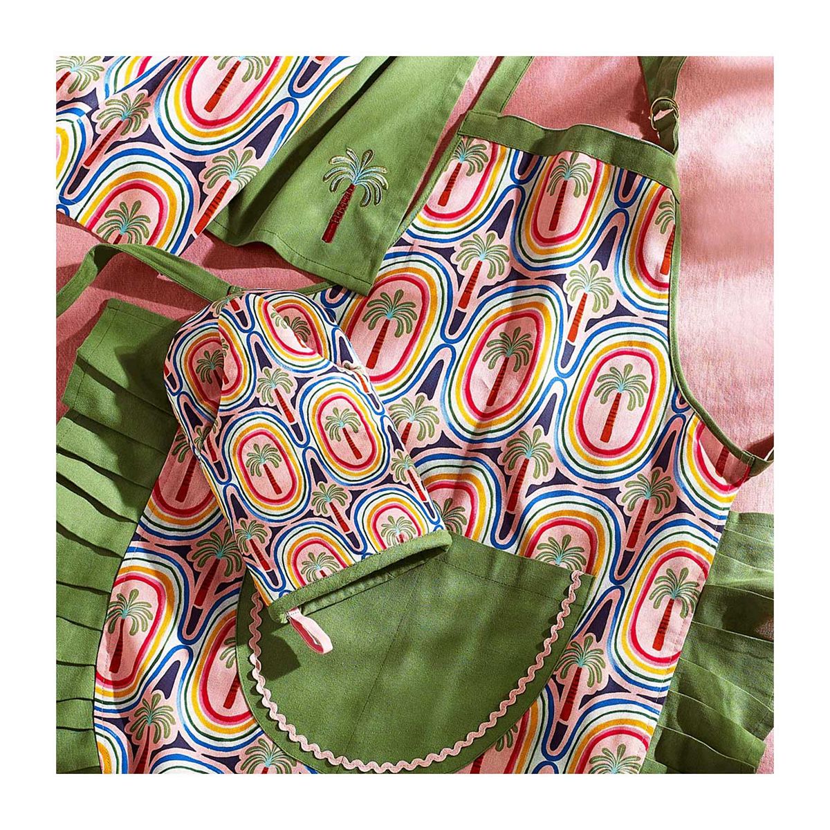 Eleanor Bowmer Electric Coast Palm Tree Apron & Oven Glove Set