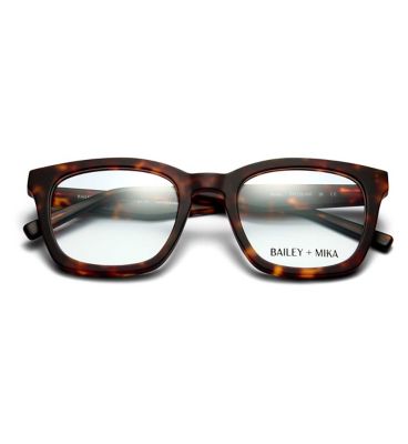 Bailey + Mika Lisbon