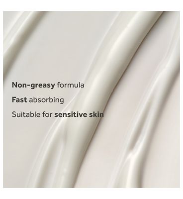 No7 Future Renew Hand Cream SPF15 75ml (4)