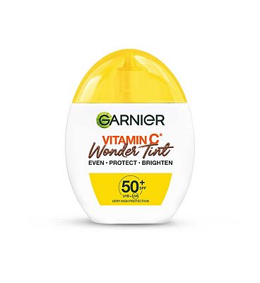 Garnier Vitamin C* Wonder Tint SPF50+, Dark Shade, All-In-1 Tinted Fluid, Even, Protect and Brighten Skin, 5% Vitamin C*, Niacinamide, Glycerin - 40ml