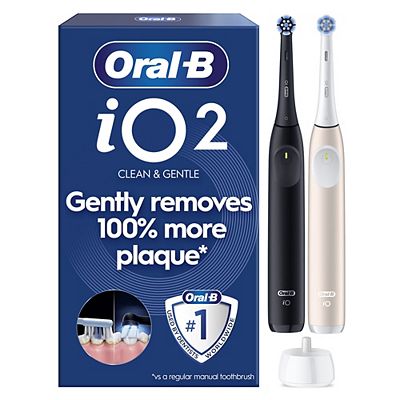 Oral B Io 2 Electric Toothbrush 2-Pack Black & Pink 2 Brush Heads Travel Case