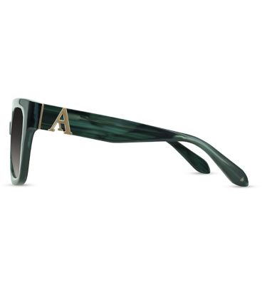 Aspinal of London Libretto image number 2